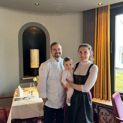 Sohn Maximilian Heger mit Frau Antonia und Tochter Leni
